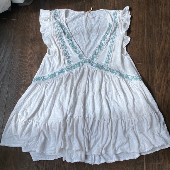 Free People Dresses & Skirts - Free People Beach Cover Up or Dress